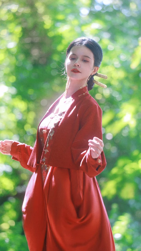How Hanfu is Shaping Modern Trends in 2024