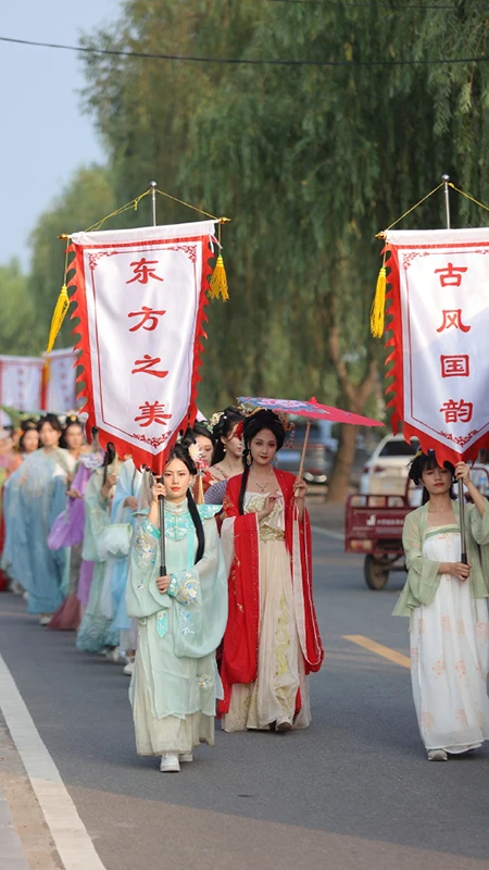 How Hanfu is Shaping Modern Trends in 2024