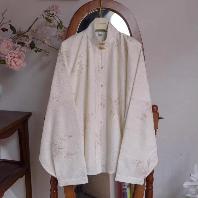 Liling-Shirt-2_1_circle_ZlYGB23374