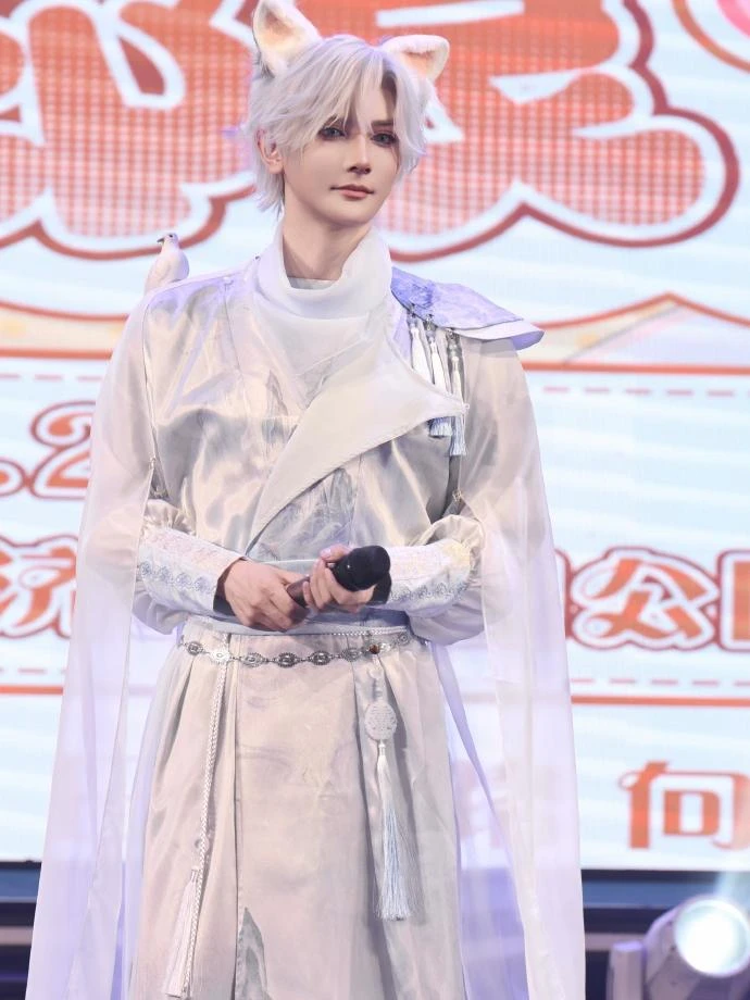 fox-cosplay-1_1_circle_QLSXl19199
