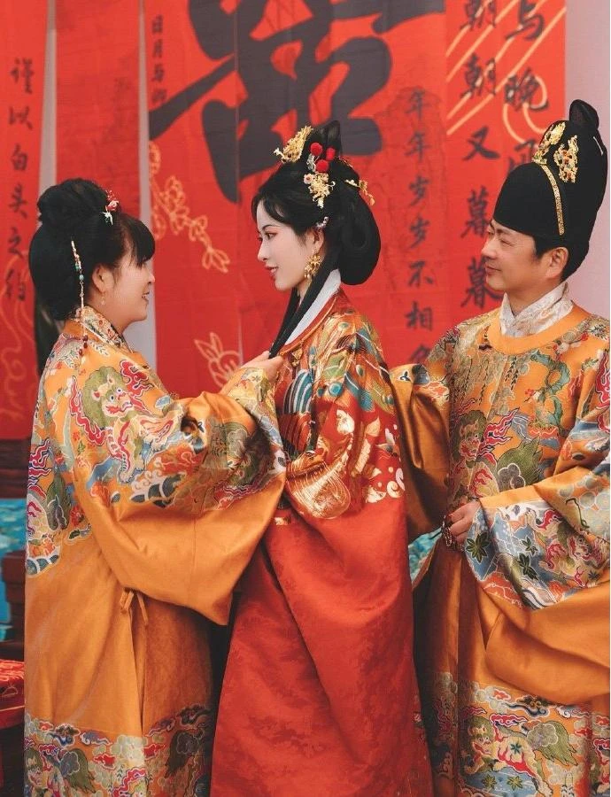 ming-dynasty-hanfu-wedding-1_1_circle_xafTy8741