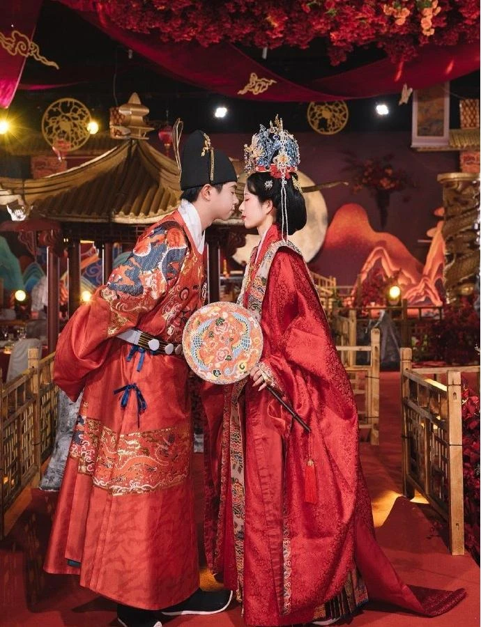 ming-dynasty-hanfu-wedding-3_1_circle_NUdHS15256