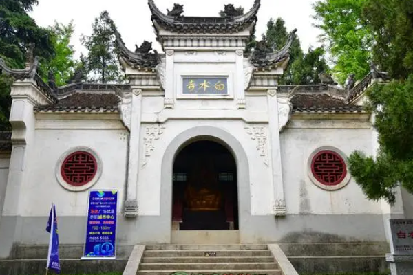 Top 10 Famous Temples in Hubei