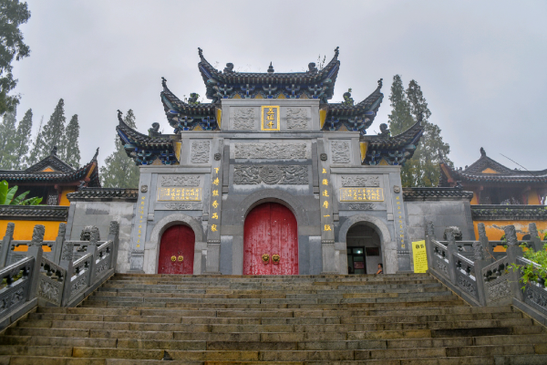 Top 10 Famous Temples in Hubei