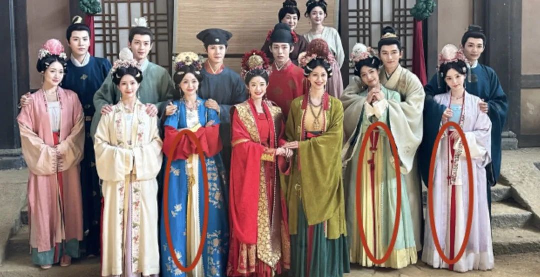 The Tradition of Ancient Women's Waist Ribbons