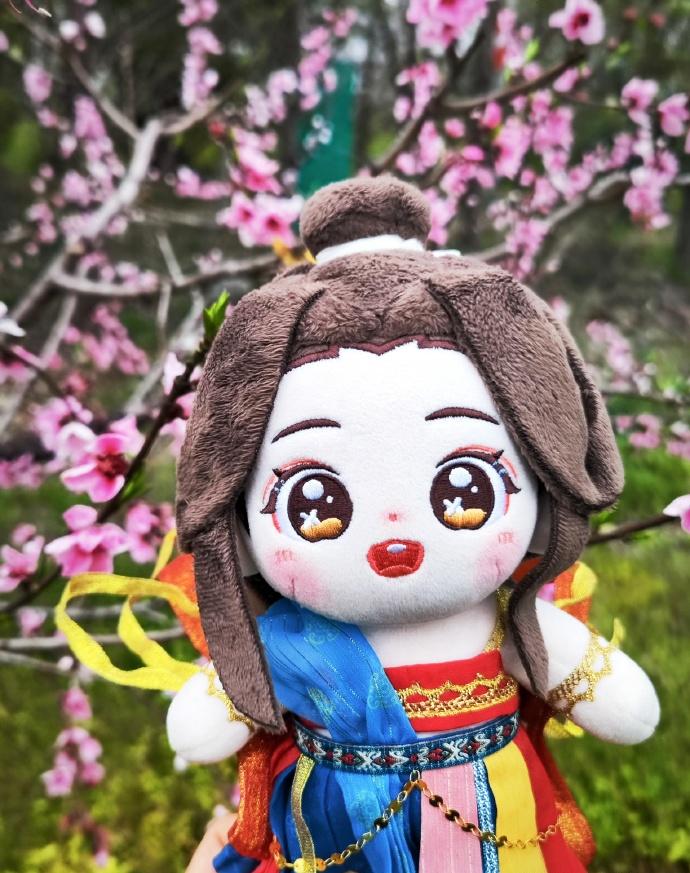 Hanfu-Doll-3_1_circle_BGxAl8732