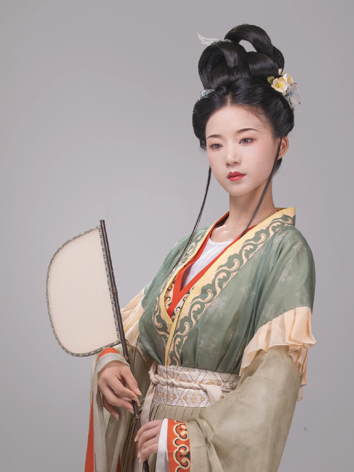 robe-1_1_circle_W5Rd83229