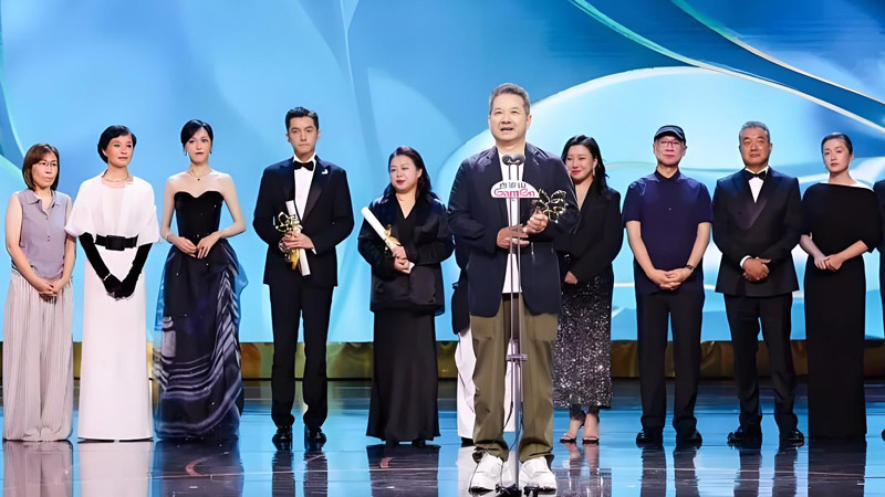 6 Chinese Actresses Redefine Victory at Shanghai's Magnolia Awards