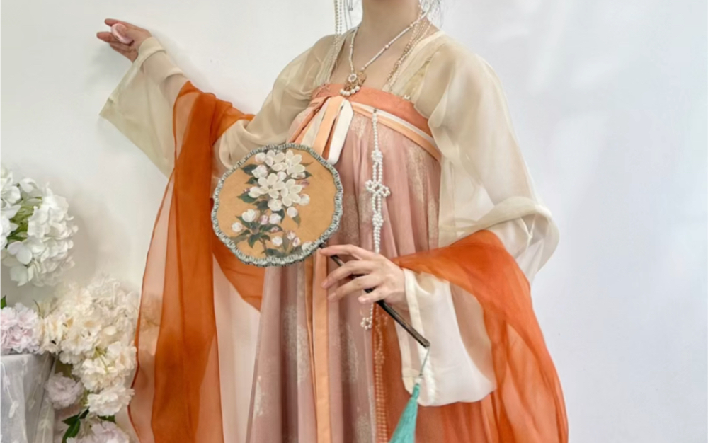 Tang Dynasty Hanfu: A Beginner's Guide