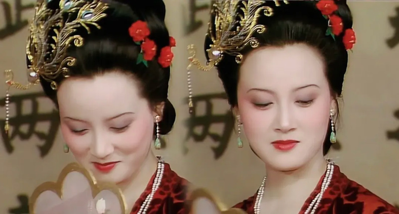 Why Big Phoenix Hairpins Disappear from Costume Dramas?