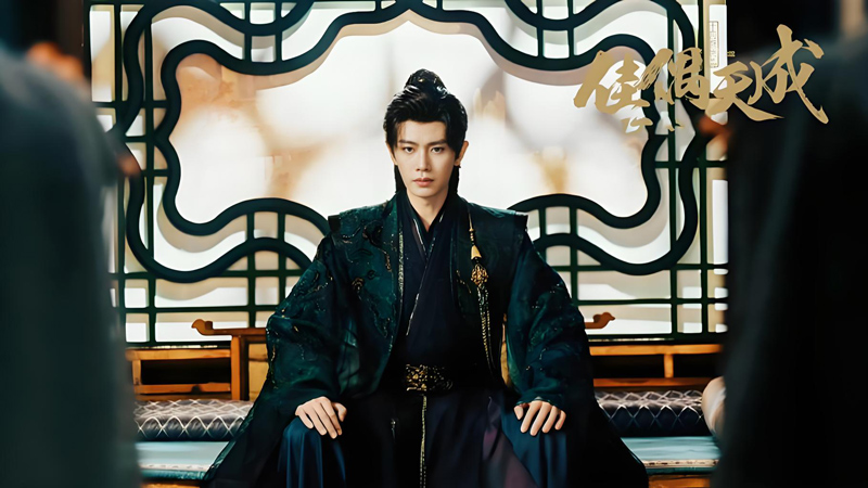 Why Lu Huai Escapes the Emperor’s Knife in Fate Chooses You?