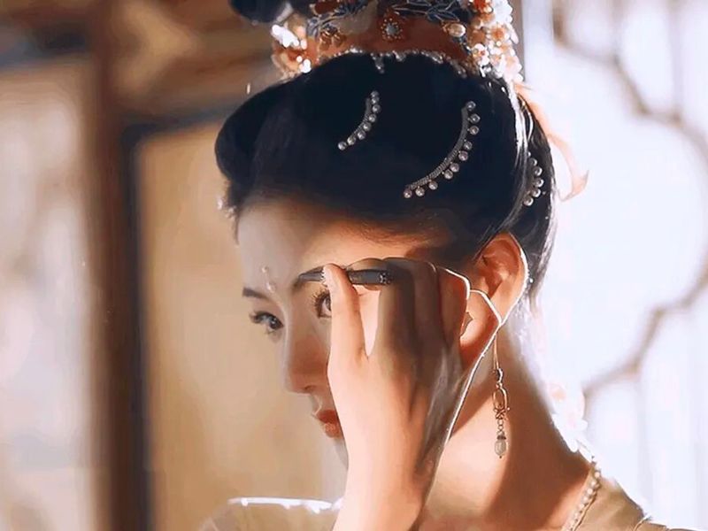 How Liu Mei Transformed Ren Min’s Ancient Look