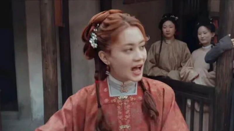 4 Female Friends Beside Li Zhen in The Mo