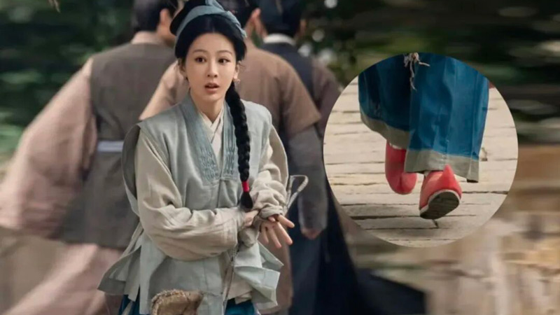 Yang Zi’s Curved-Toe Shoes in The Mo