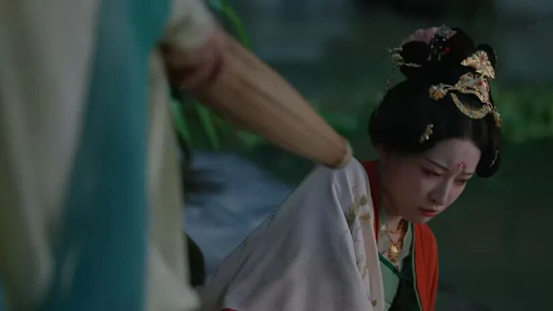 Ye Ying’s Clumsy Fights Against Ye Li in The First Jasmine