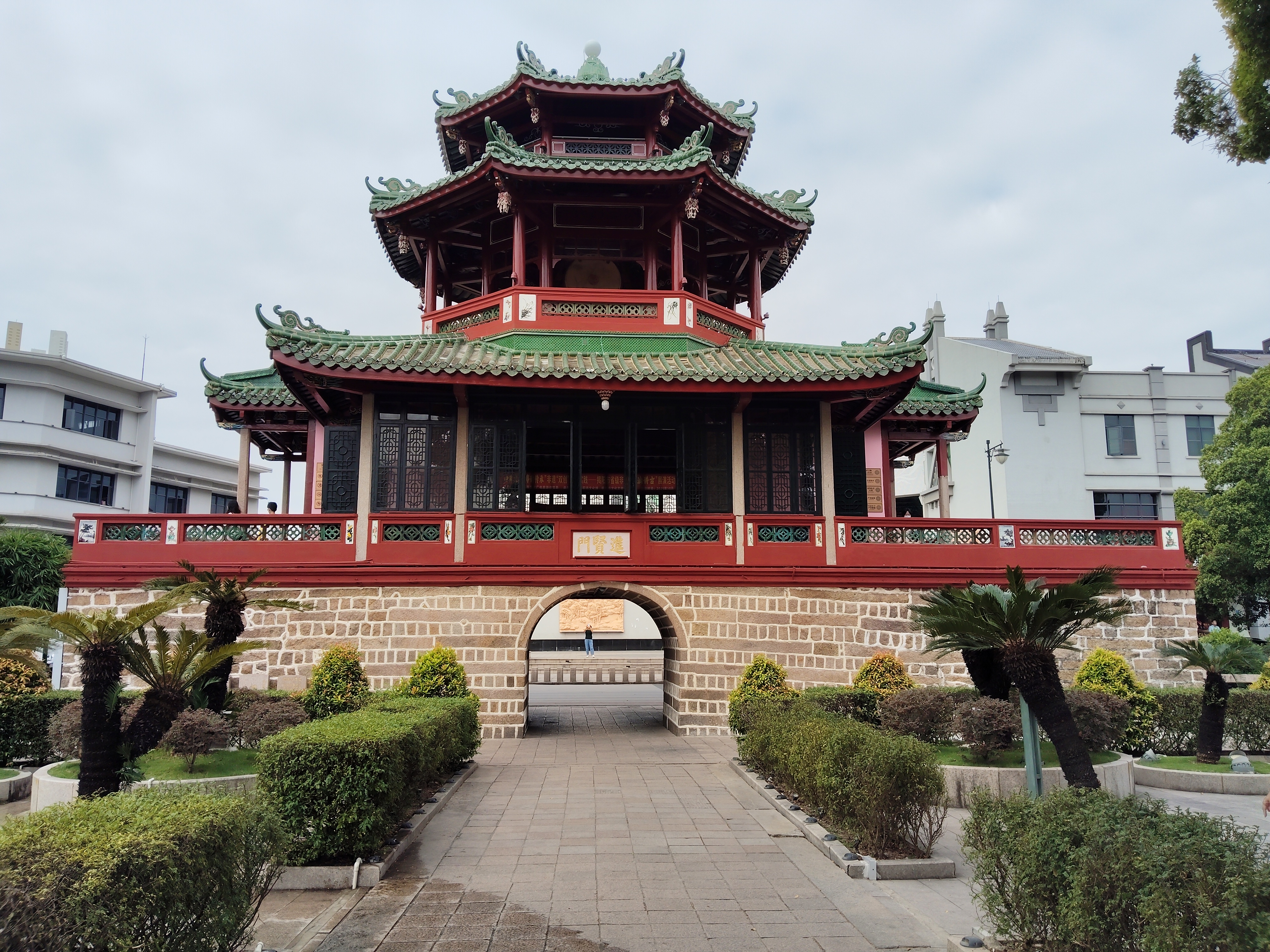 Jieyang Ancient City Draws Hanfu Travelers on a Film Trail