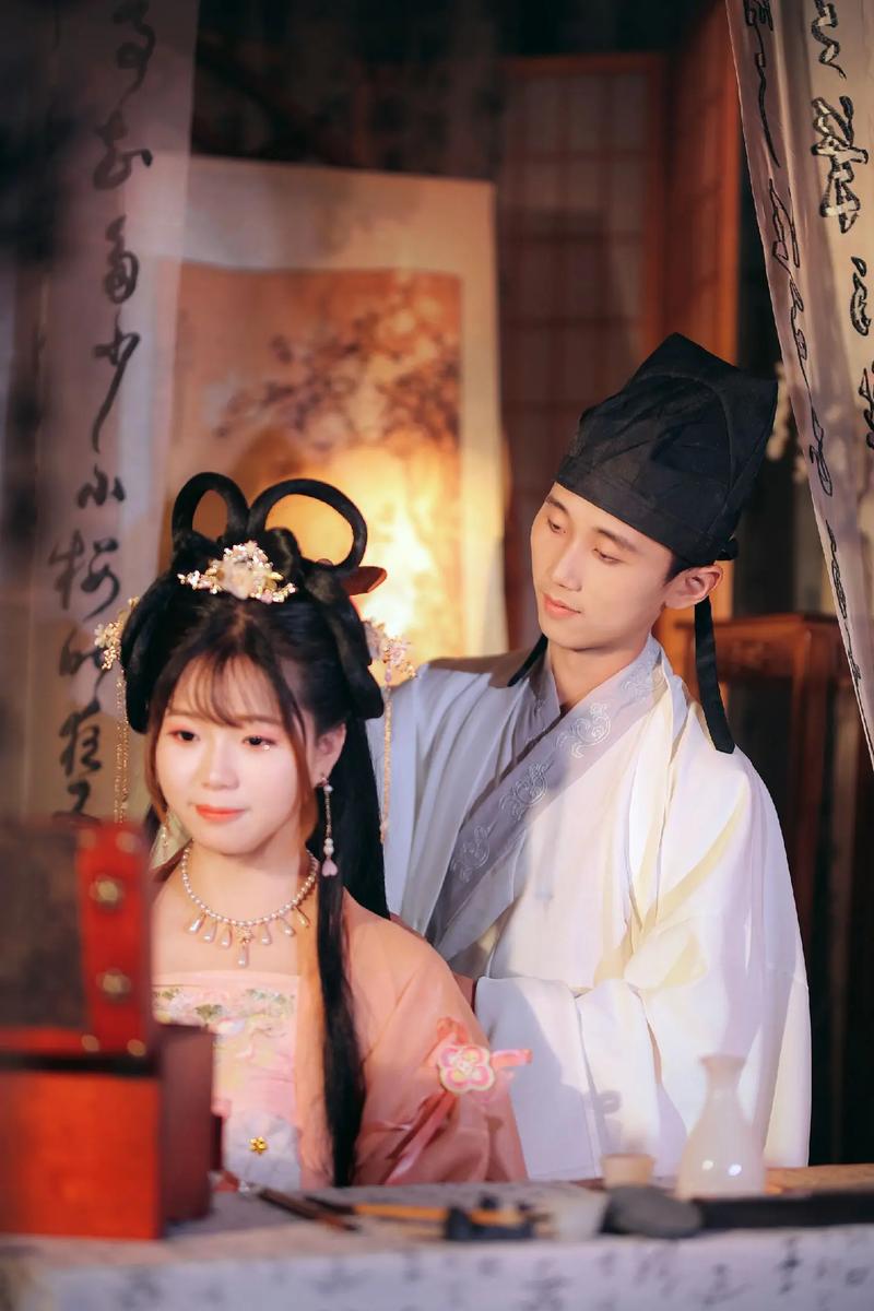 Qixi Festival Hanfu Date Guide for Couples
