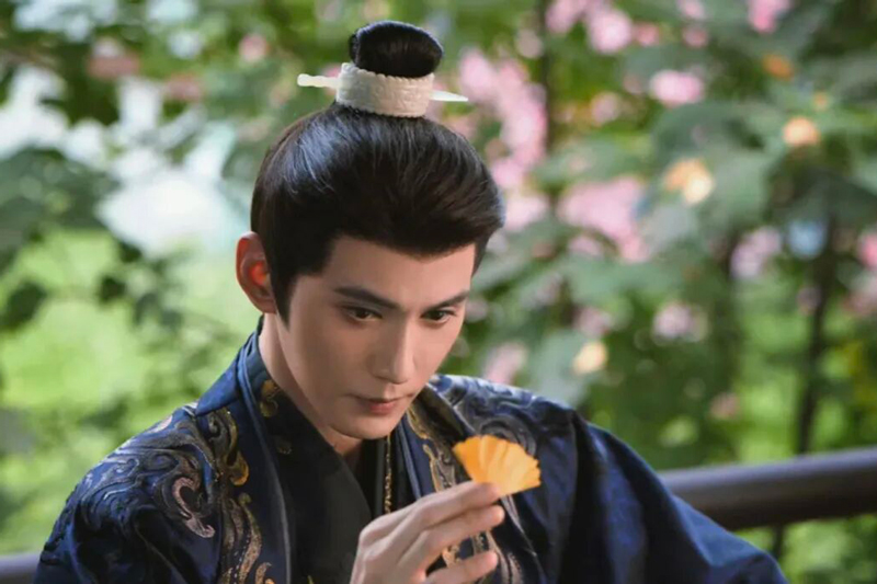 Screen Jade Crowns Fantasy and Real History