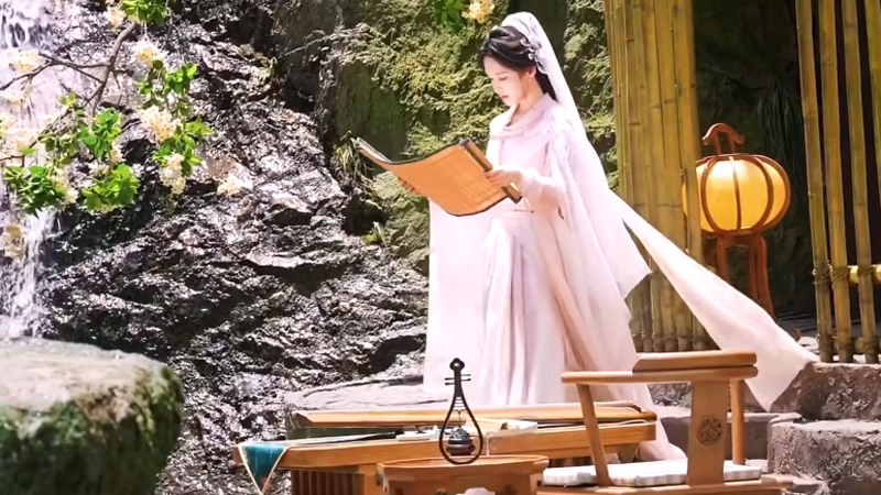 Song Gaitou Behind Li Qin’s Bridal-Style Veil