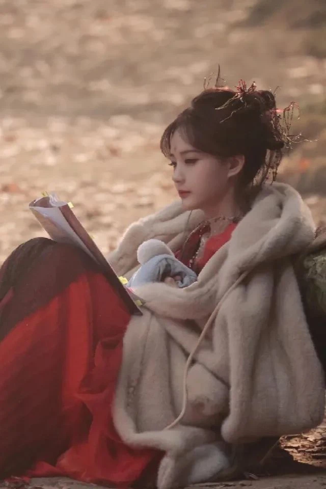 Bai Lu vs Li Yitong: Same Little Fox Fairy Hanfu