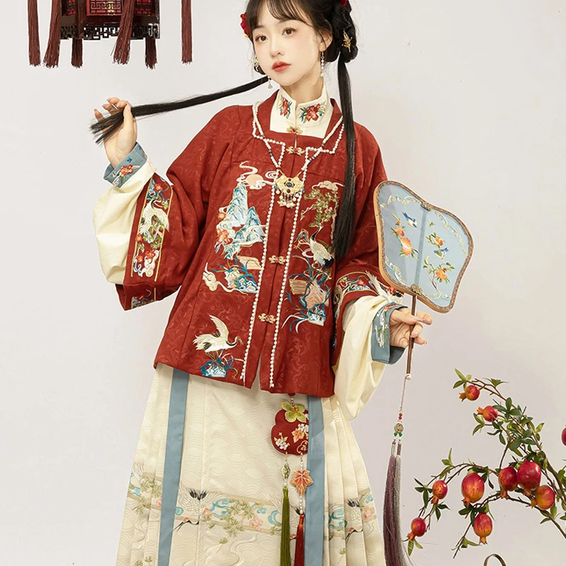 Ming-Dynasty-New-Year-Hanfu-Vintage-Crane-Winter-Horse-Face-Skirt-3 Ming Dynasty New Year Hanfu Vintage Crane Winter Horse Face Skirt