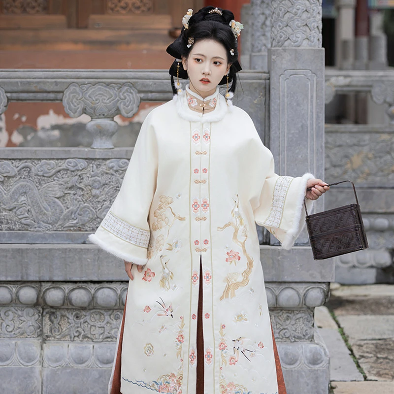 Women-Winter-Aoqun-Ming-Dynasty-Thick-Hanfu-Coat-2 Women Winter Aoqun Ming Dynasty Thick Hanfu Coat