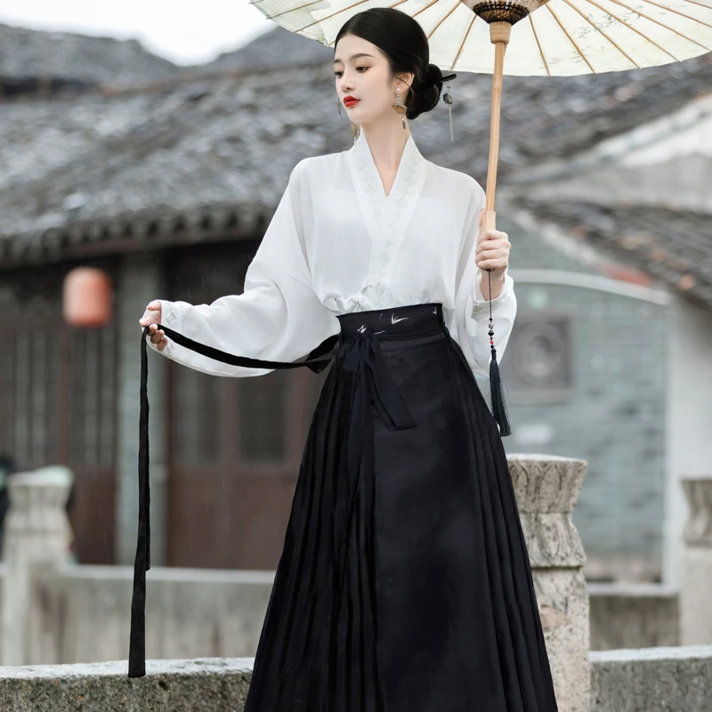 Women-Casual-Hanfu-Ming-Dynasty-Mamian-Skirt-Set-Black-Dashing-Style-3 Women Casual Hanfu Ming Dynasty Mamian Skirt Set Black Dashing Style