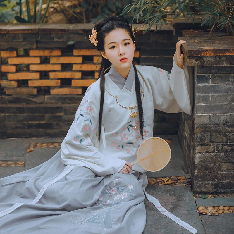 cleome-flower-hanfu-05 cleome flower hanfu