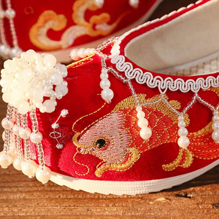 Ancient Style Hanfu Wedding Embroidered Shoes Chinese Style Bridal Shoes