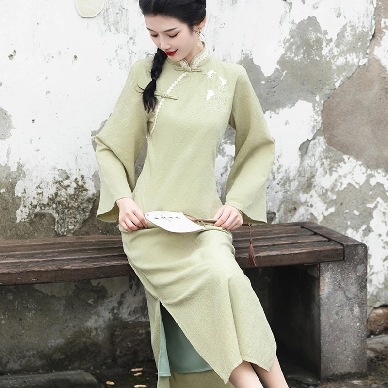 Vintage-Cheongsam-Spring-Women'-Embroidered-Qipao-Dresse-3 Vintage Cheongsam Spring Women Embroidered Qipao Dresses
