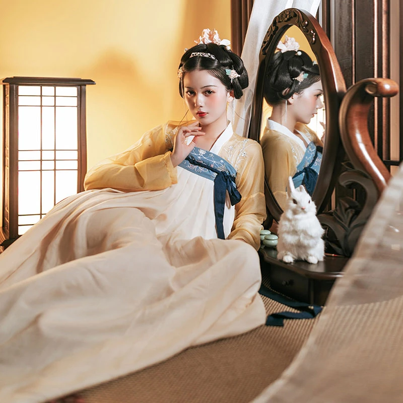 Yellow Mum cheap hanfu shop