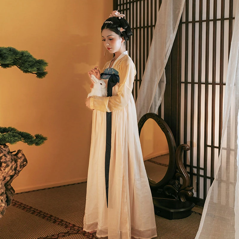 Yellow Mum cheap hanfu shop