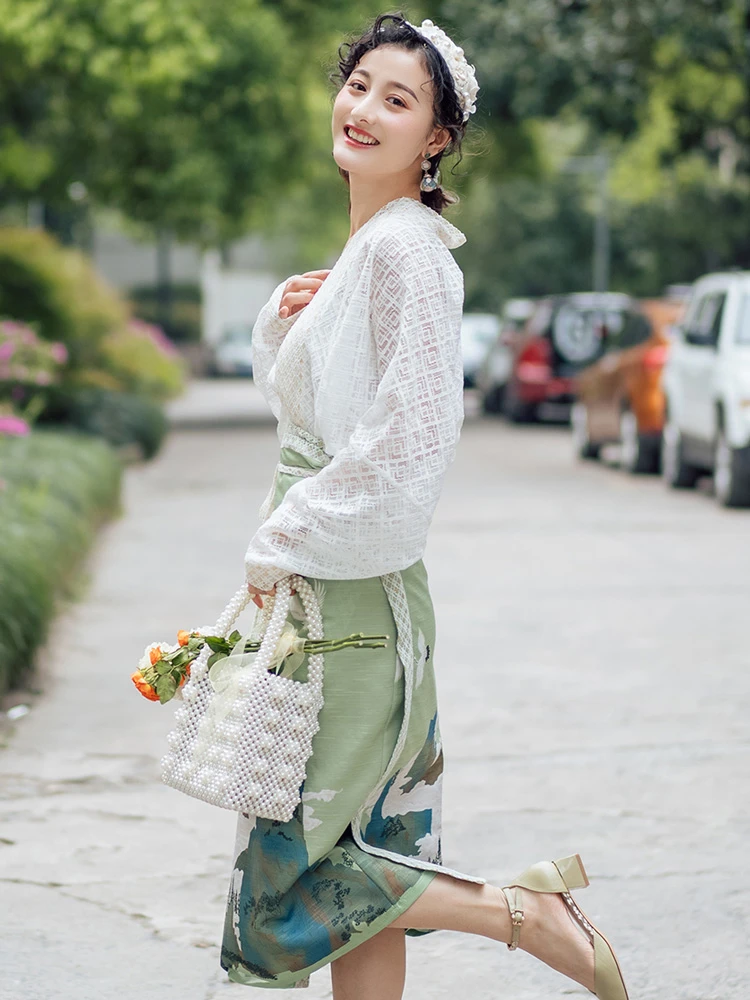 Fairy Mountain White Lace Hanfu