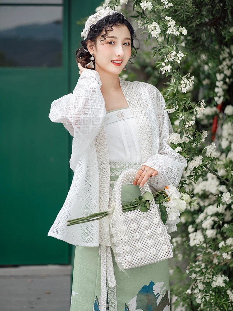 Fairy Mountain White Lace Hanfu