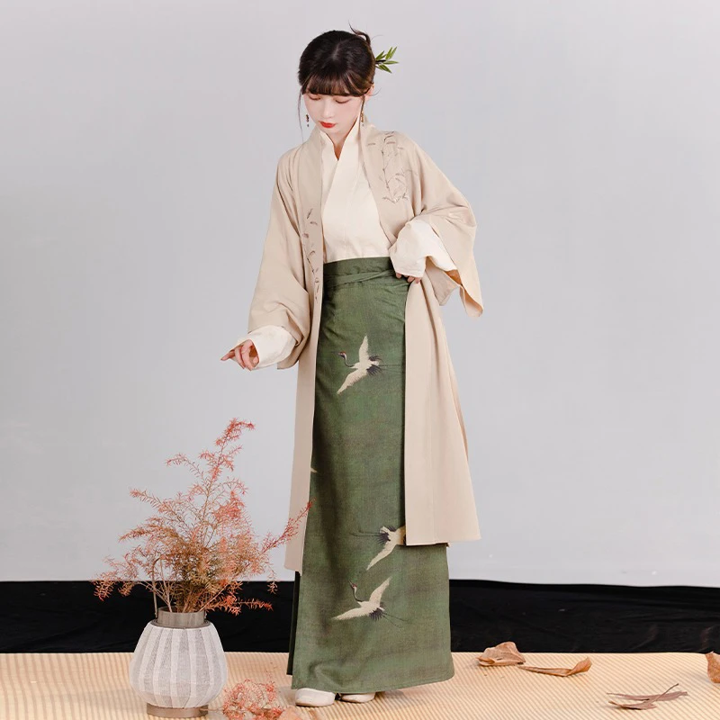Women-Song-Dynasty-Hanfu-Long-Stylish-Spring-Daily-Wear-3 Women's Song Dynasty Hanfu Long Stylish Spring Daily Wear
