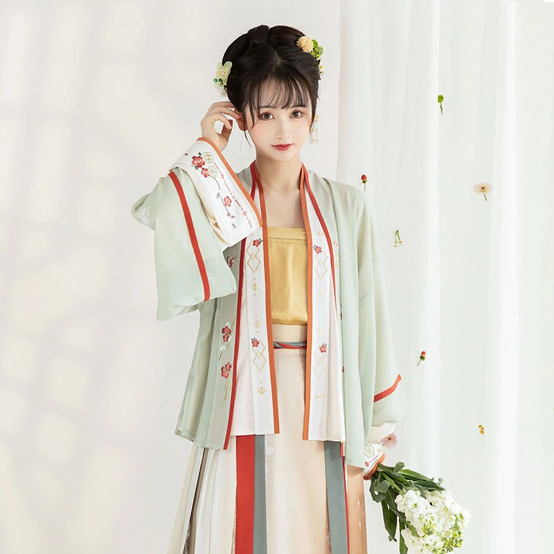 morning-flower-green-hanfu-01 morning flower spring green hanfu