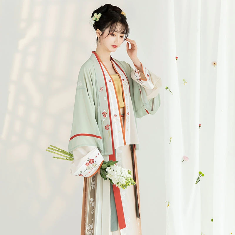 morning-flower-green-hanfu-03 morning flower spring green hanfu