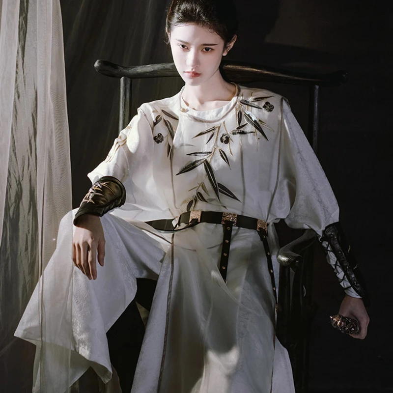 Tang-Dynasty-Round-Neck-Robe-Improved-Fashion-Couple-Hanfu-3 Tang Dynasty Round Neck Robe Improved Fashion Couple's Hanfu