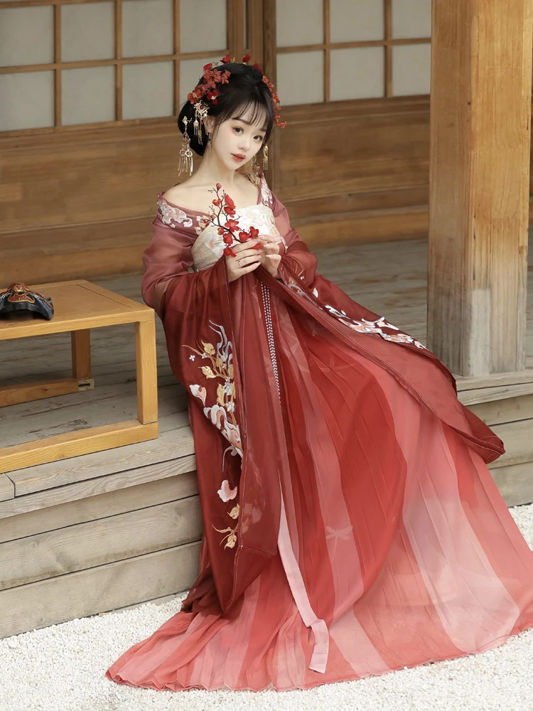 Ladies Qixiong Shanqun North and South Dynasty Hanfu Style Embroidered Large Sleeve Skirt