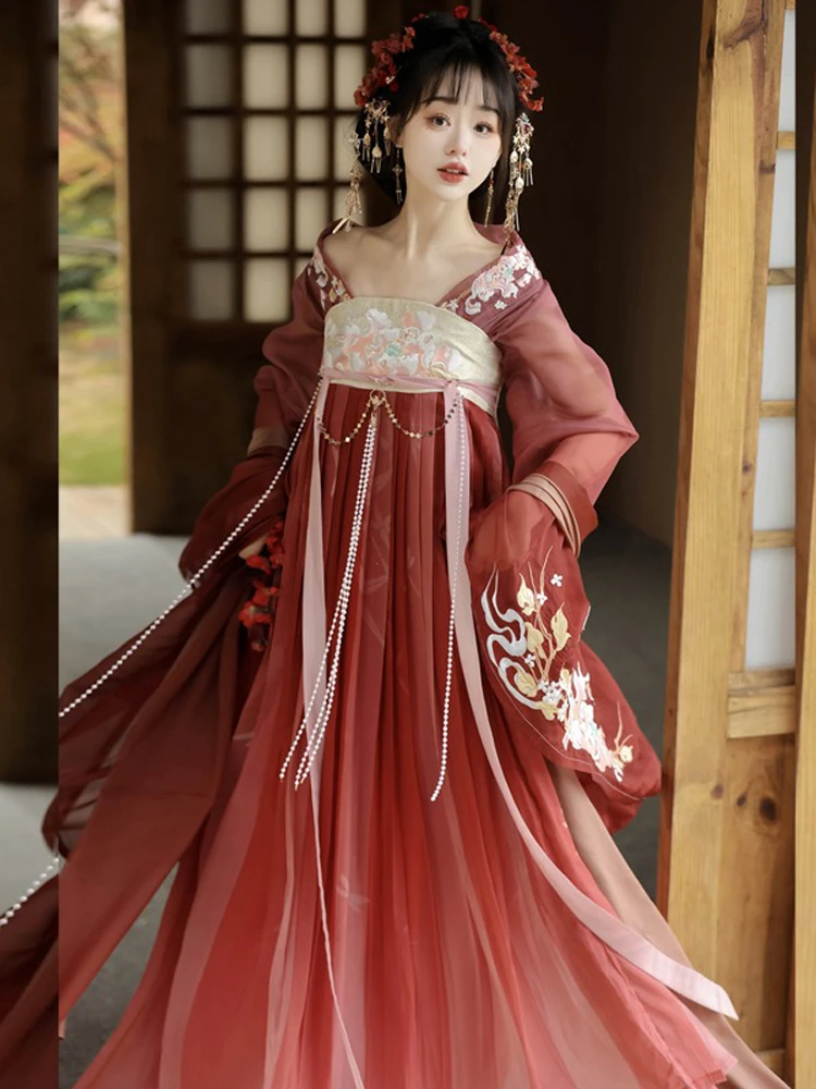 Ladies Qixiong Shanqun North and South Dynasty Hanfu Style Embroidered Large Sleeve Skirt