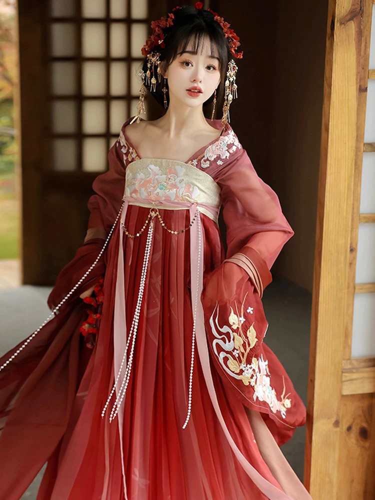 Ladies Qixiong Shanqun North and South Dynasty Hanfu Style Embroidered Large Sleeve Skirt