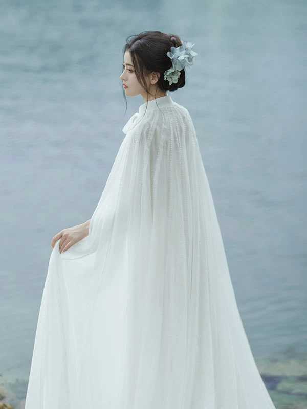 colorful hooded hanfu cloak