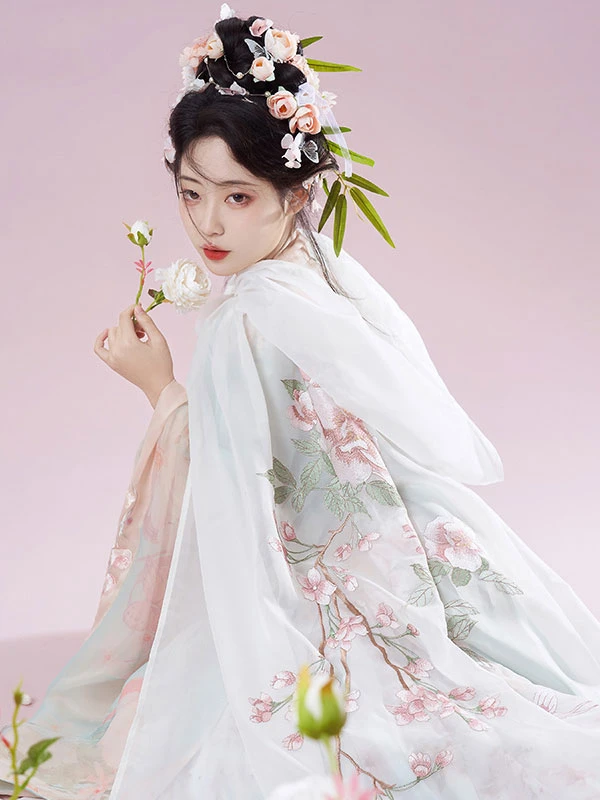 colorful hooded hanfu cloak