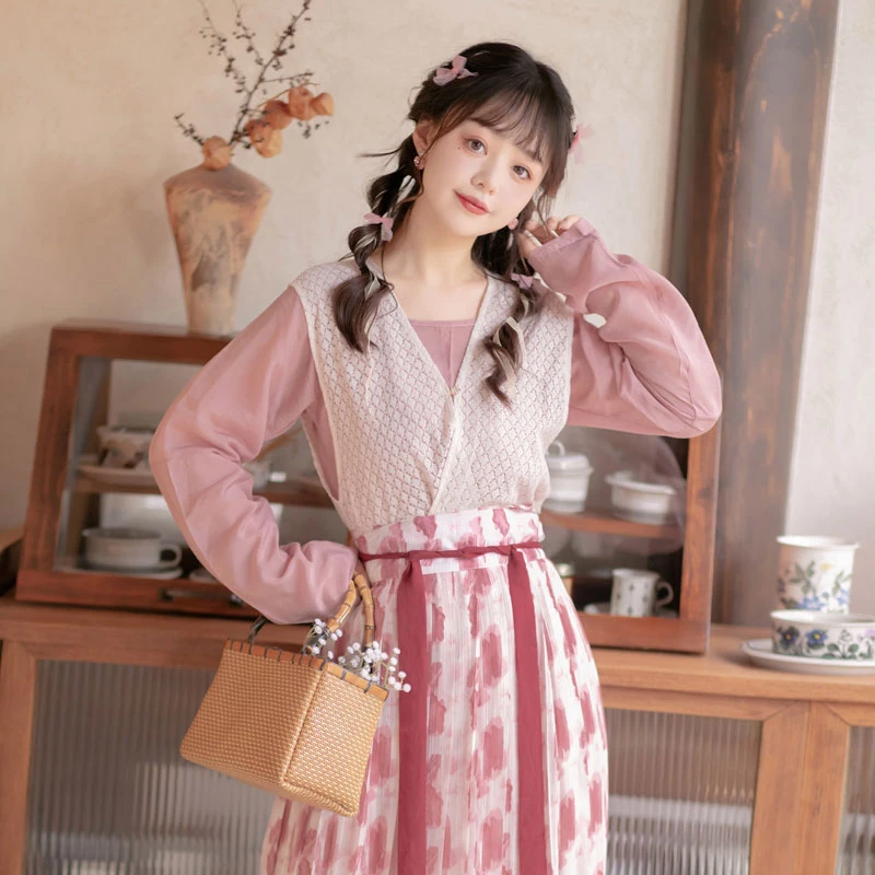 berry-cream-casual-hanfu-02 berry cream casual pink hanfu