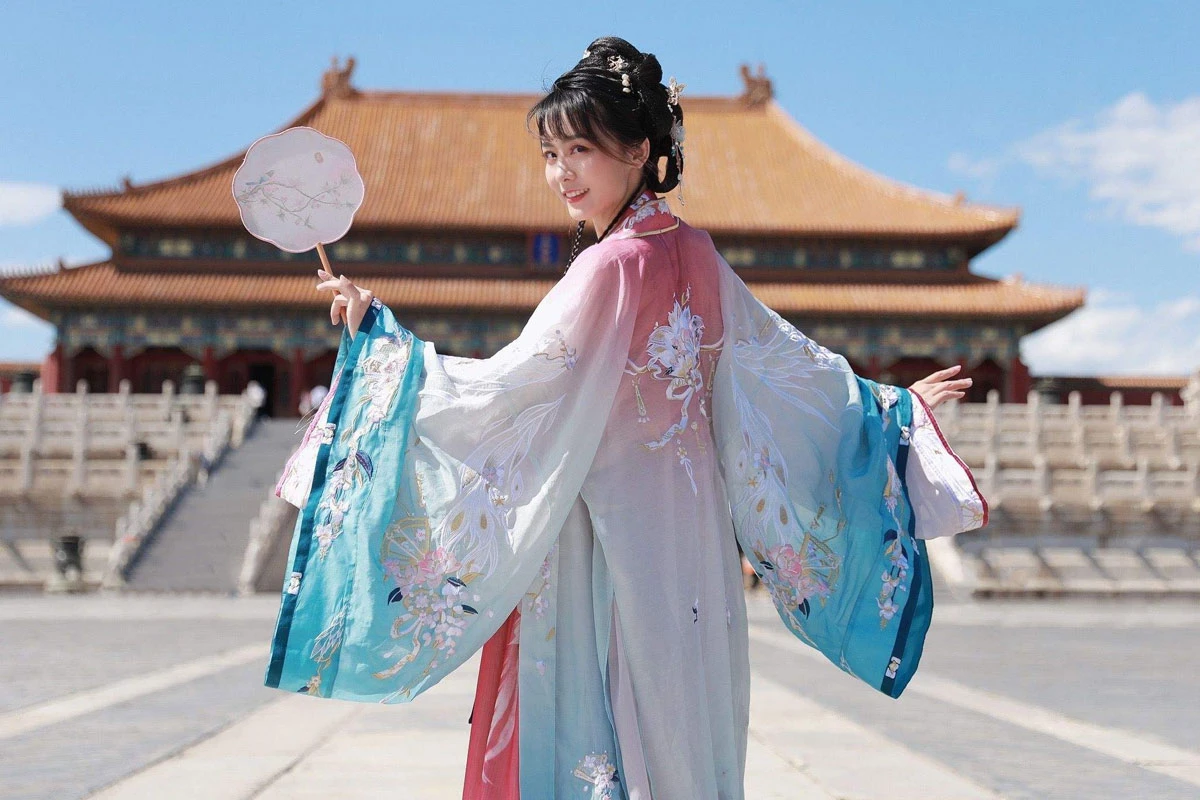5 loose fitting hanfu dress for women