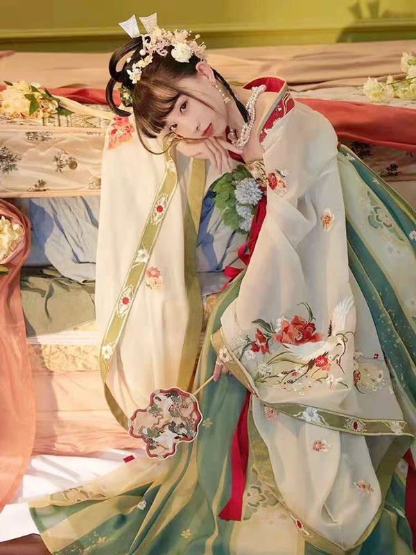 5 loose fitting hanfu dress for women