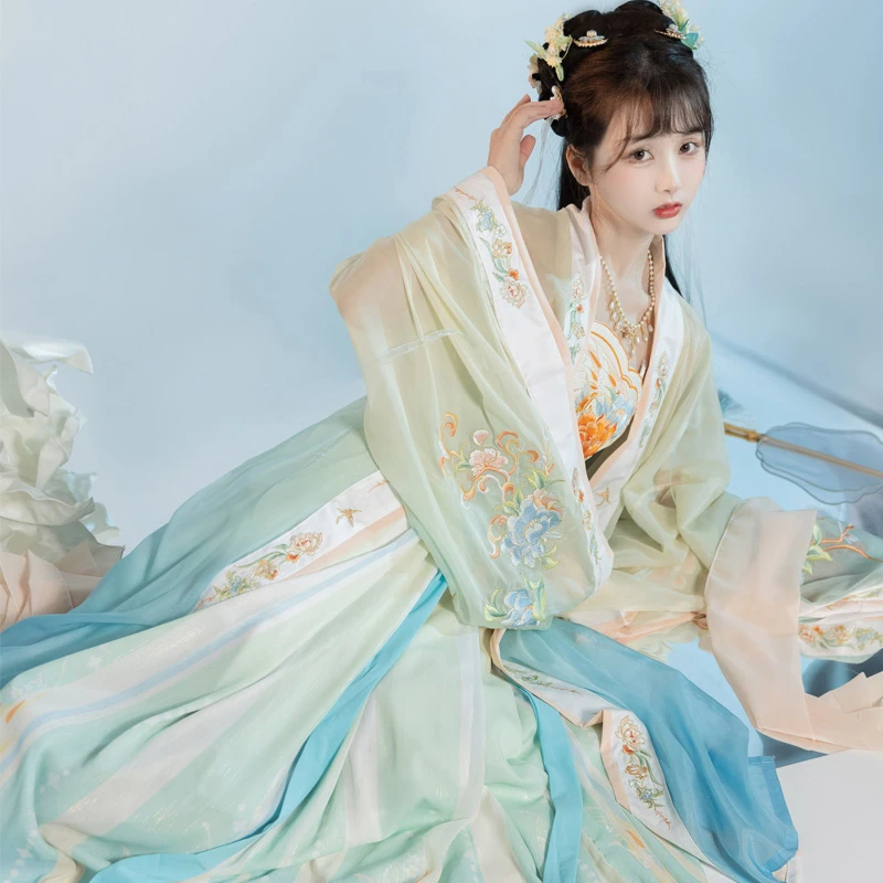 Gorgeous-Women-Tang-Heziqun-Dress-for-Summer-3 Gorgeous Women Tang Heziqun Dress for Summer