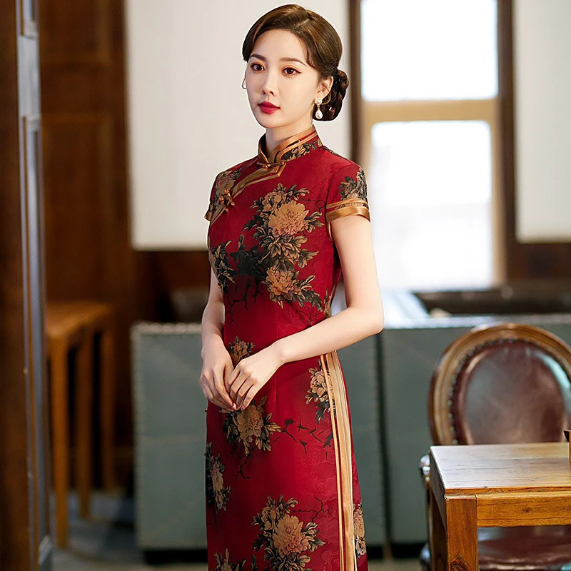 New-Cheongsam-Ladies-Slim-Long-Red-Banquet-Dress-Short-Sleeve-1 New Cheongsam Ladies Slim Long Red Banquet Dress Short Sleeve