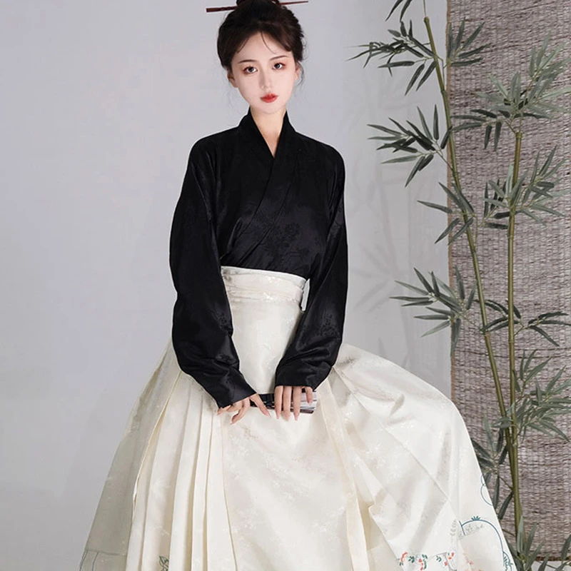 Classic-Ming-Dynasty-Flower-Bird-Mamian-Dress-for-Women-2 Classic Ming Dynasty Flower Bird Mamian Dress for Women
