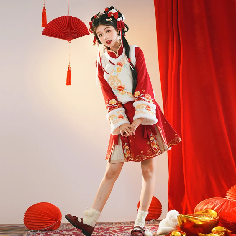 Chinoiserie-Short-Skirt-Winter-Red-Hanfu-Suit-for-New-Year-Wear-1 Chinoiserie Short Skirt Winter Red Hanfu Suit for New Year's Wear